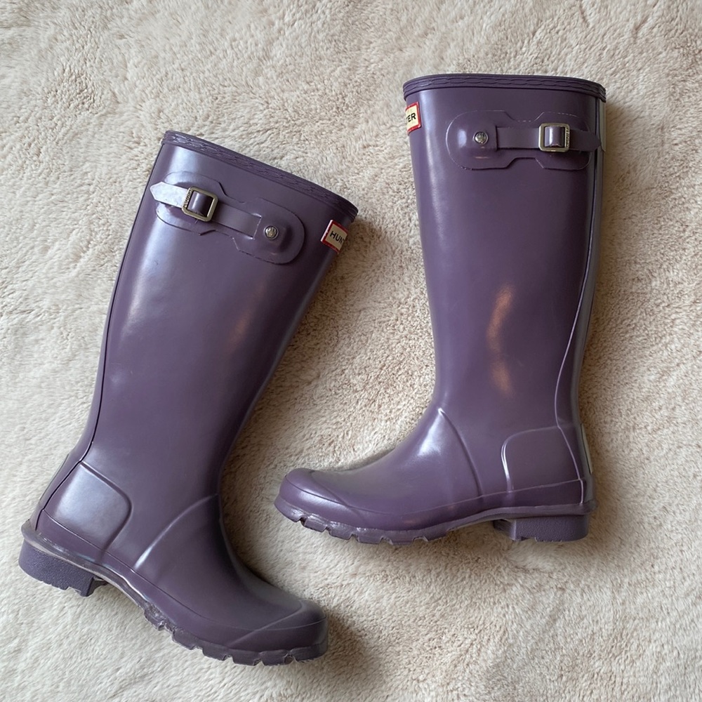 Hunter Glossy Plum Rain Boot 5